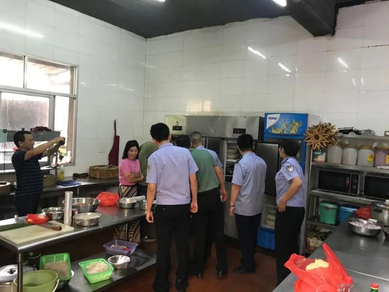 全面摸排！福州晉安嚴(yán)查進(jìn)口水產(chǎn)品等食品安全 筑牢食品銷售防線